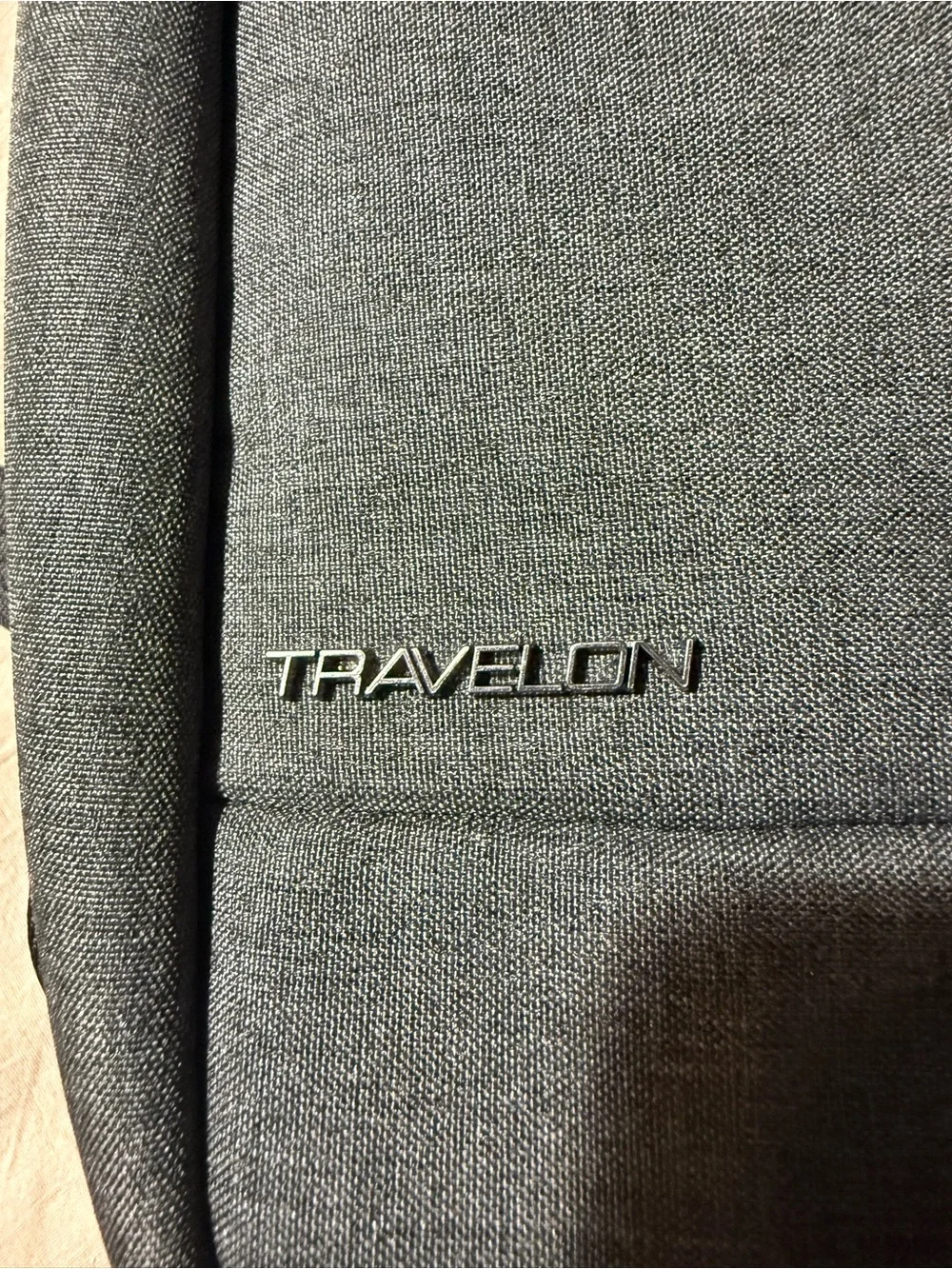 Travelon Charcoal Gray Men’s Sling Crossbody Pack